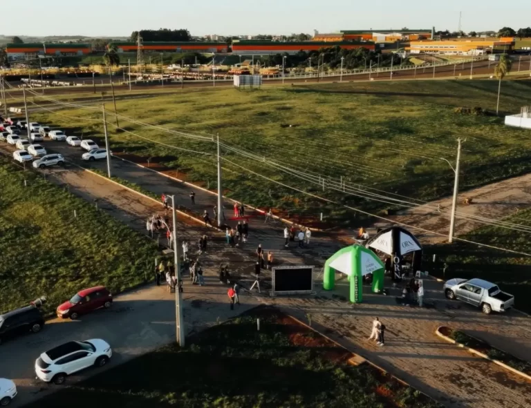 Vista aérea do evento de lançamento do Jardim América